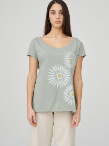 womens_back-slit_rosettes_light-green_front_inspira