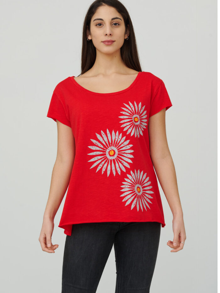 womens_back-slit_rosettes_red_front_inspira