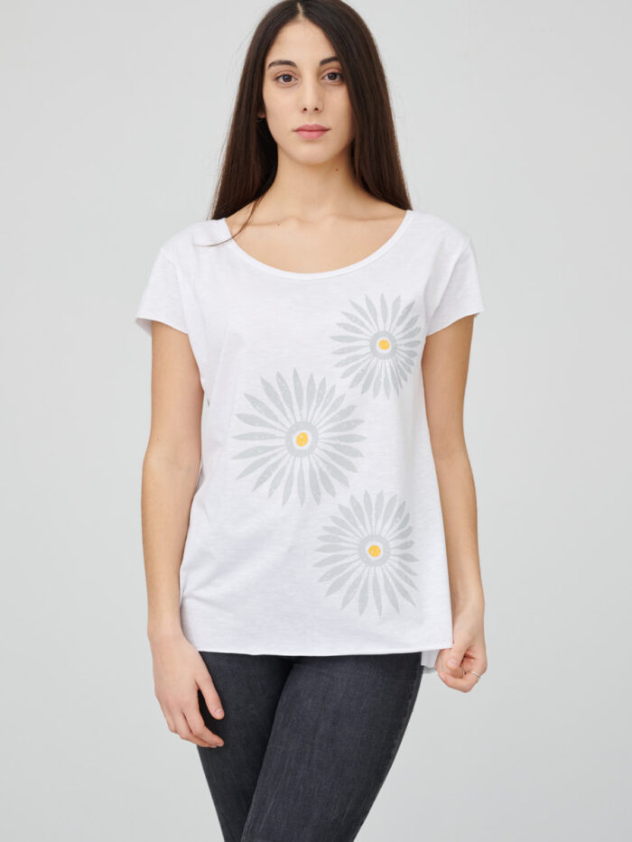 womens_back-slit_rosettes_white_front_inspira