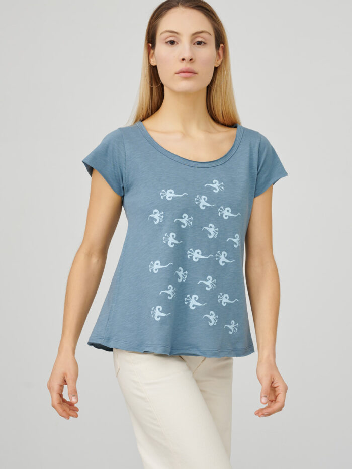 womens_u-neck_lilies_petrol_front_inspira