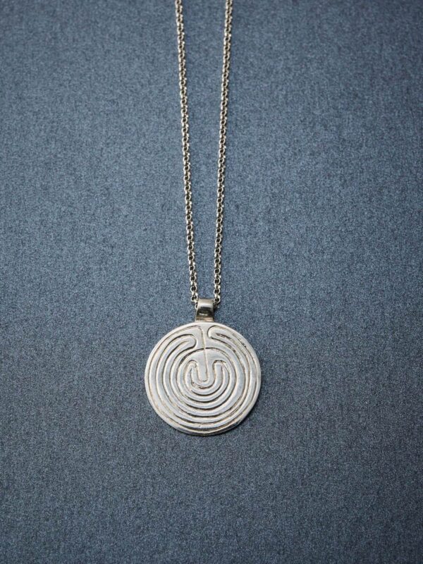 necklace_labyrinth_inspira