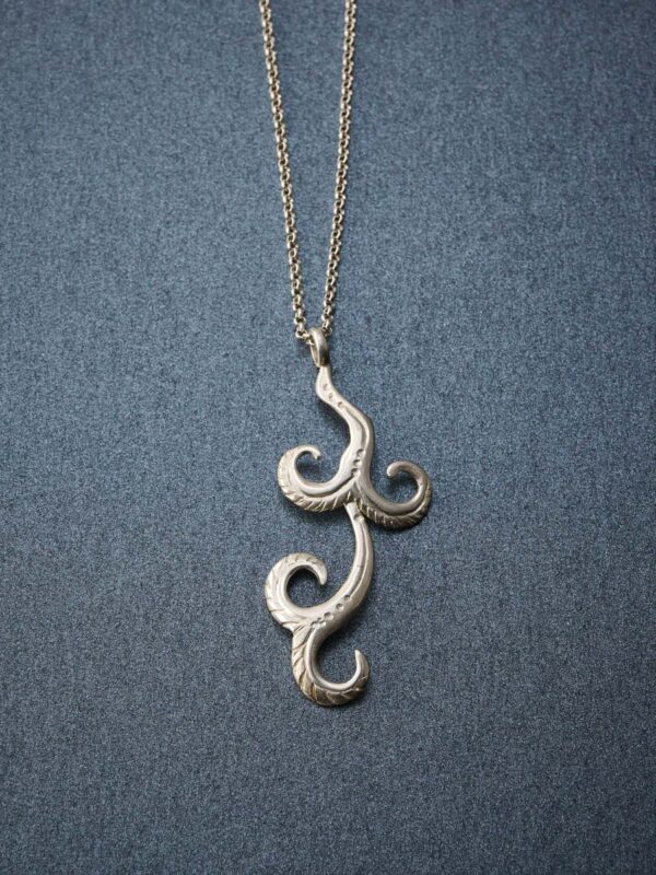necklace_sand-lilies_inspira
